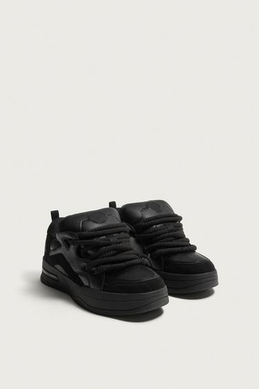 ZAPATILLA SKATE - Negro de Zara