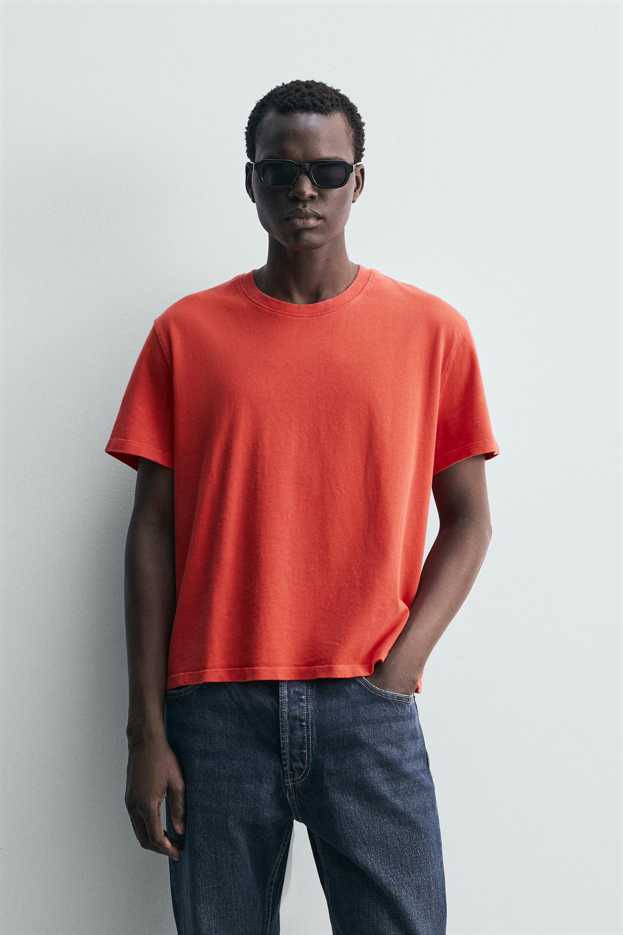 CROPPED FIT T-SHIRT
