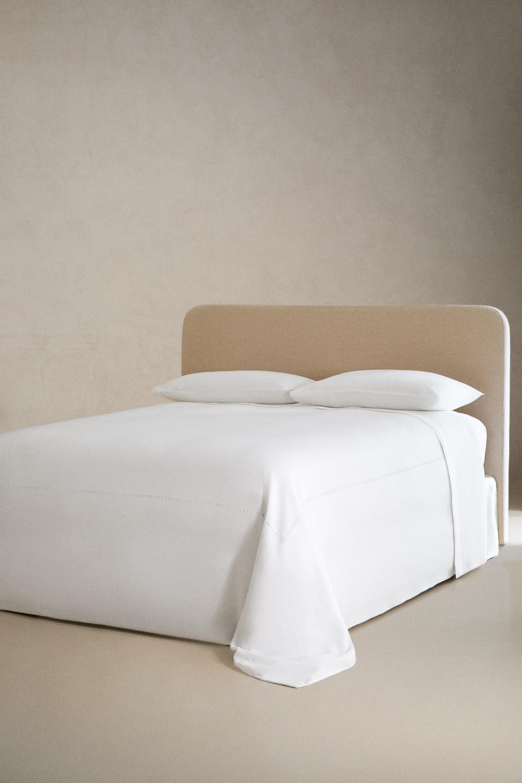 HEMSTITCHED LINEN FITTED SHEET — White
