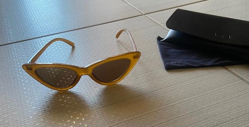 CATEYE SUNGLASSES - Image 3