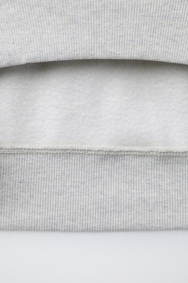 ENSEMBLE SWEAT-SHIRT ET PANTALON JOGGER BRODÉS - Gris chiné de Zara - Image 7