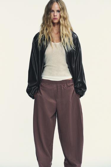 PANTALON NYLON BOUTON BAS - Rose foncé de Zara - Image 2