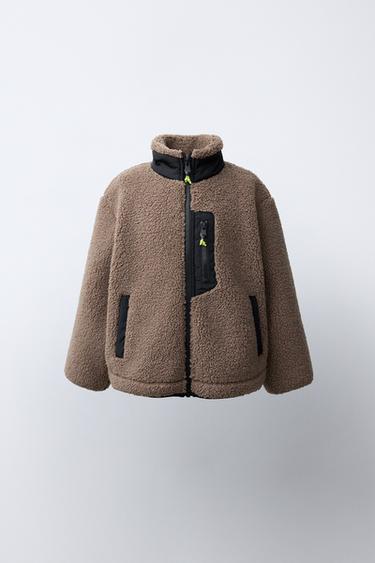 КУРТКА ИЗ ИСКУССТВЕННОЙ ОВЧИНЫ — СЕРОВАТО-КОРИЧНЕВЫЙ от Zara — изображение 0