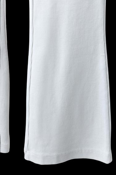 SET AUS HEAVY-WEIGHT-T-SHIRT UND FLARE-LEGGINGS IN RIPPE MIT WASCHEFFEKT - Perlgrau von Zara