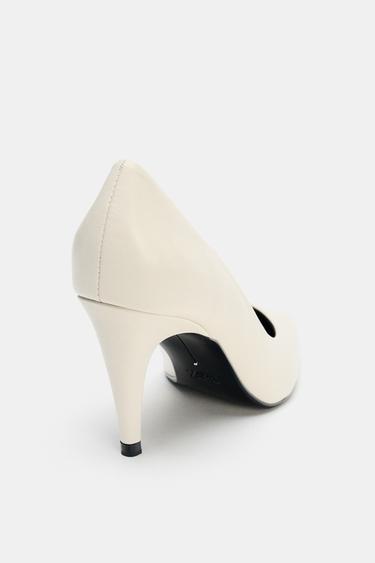 CHAUSSURES À TALONS EN CUIR - Blanc écru de Zara - Image 5