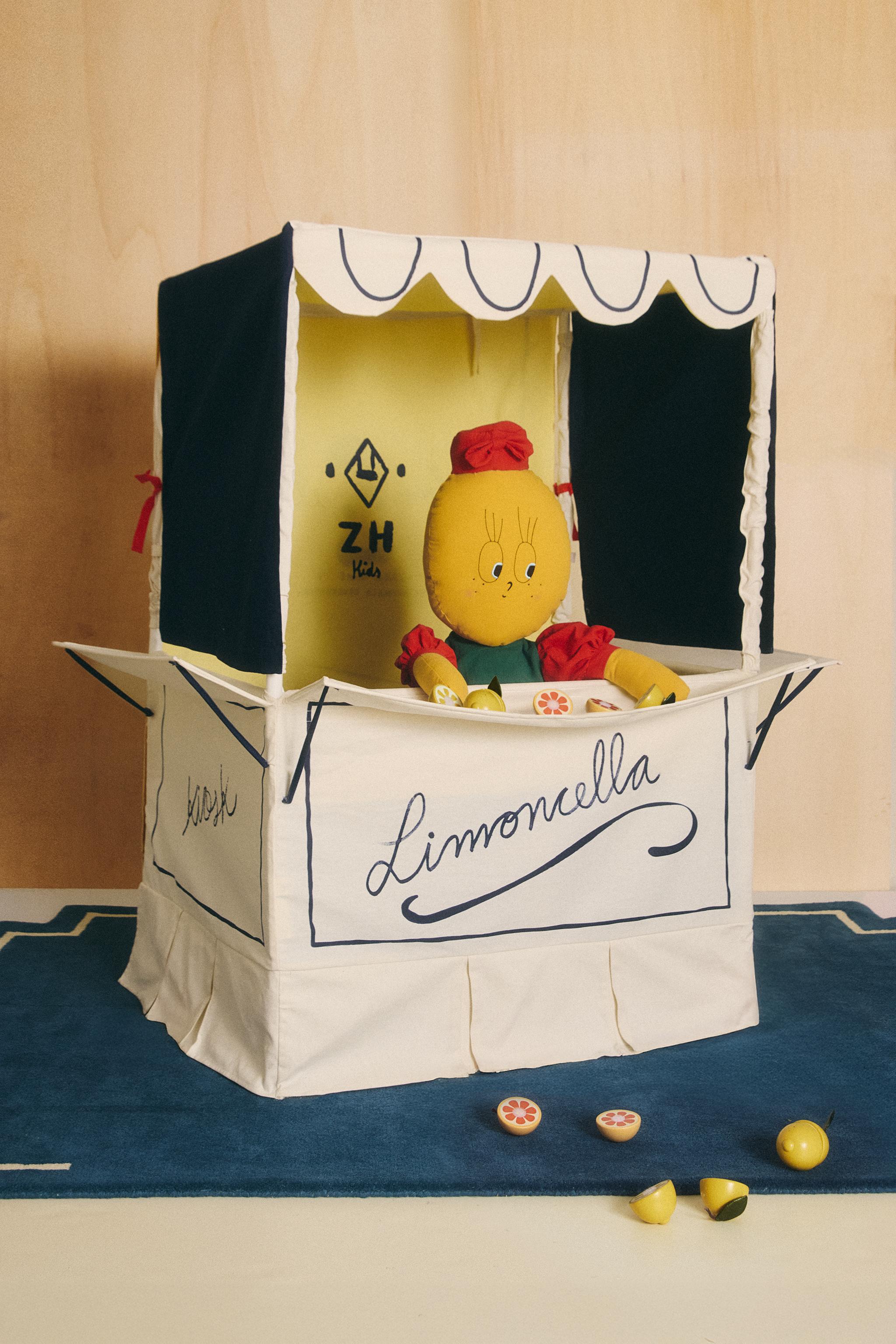 LIMONCELLA X THE ANIMALS OBSERVATORY KIOSK TOY