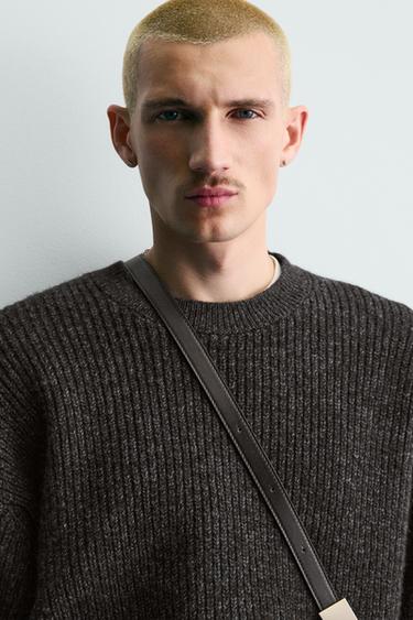 CONTRAST TEXTURED JUMPER - Black by Zara - Image 4