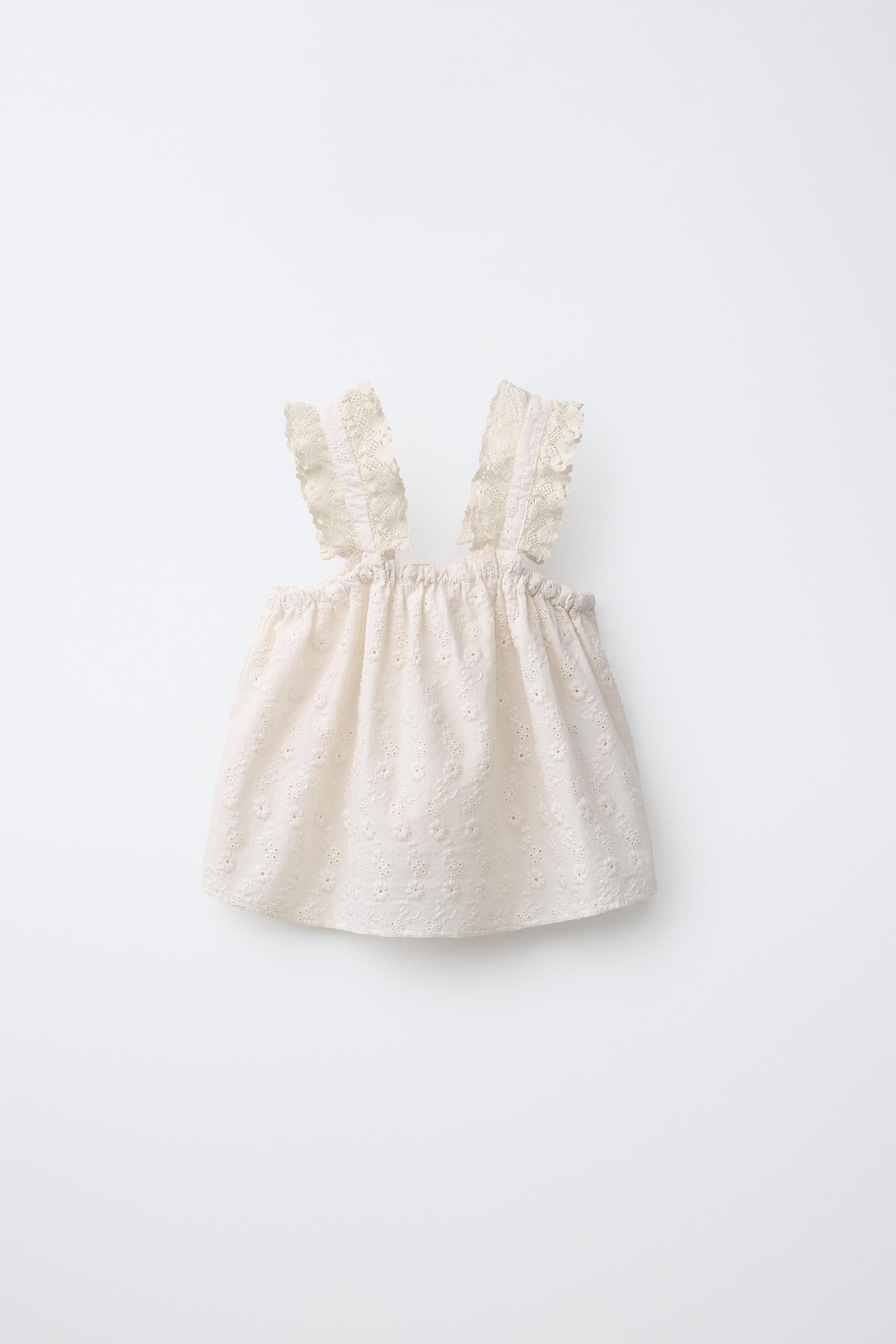 EMBROIDERED TOP