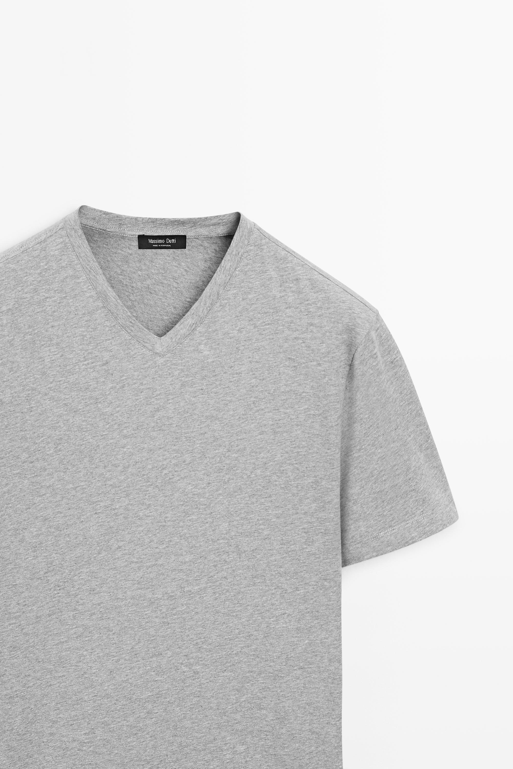 100% cotton V-neck T-shirt