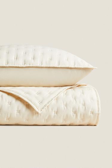 QUILTED QUILT WITH DOTS - Ecru by Zara