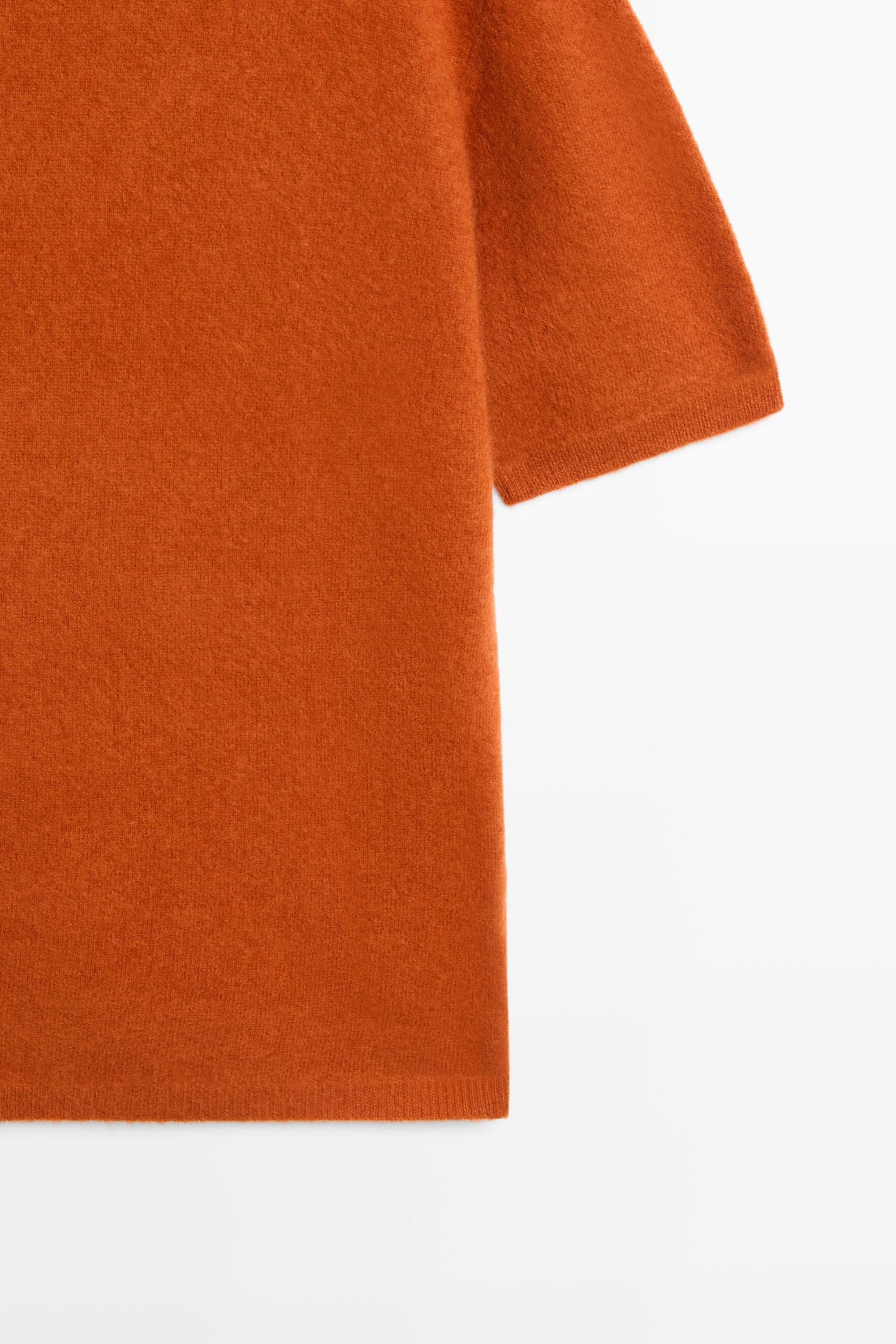 100% wool short-sleeve knit sweater