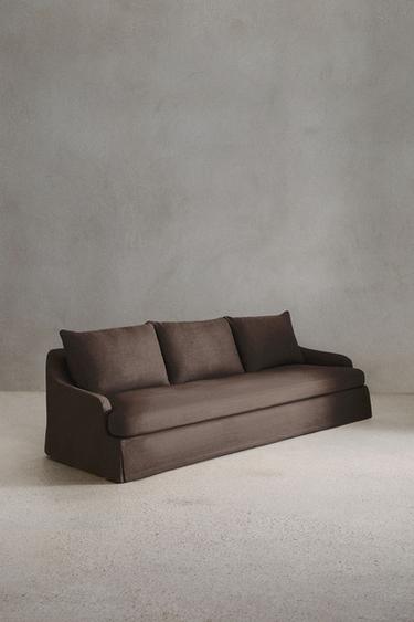 SOFA 01 - Aubergine by Zara