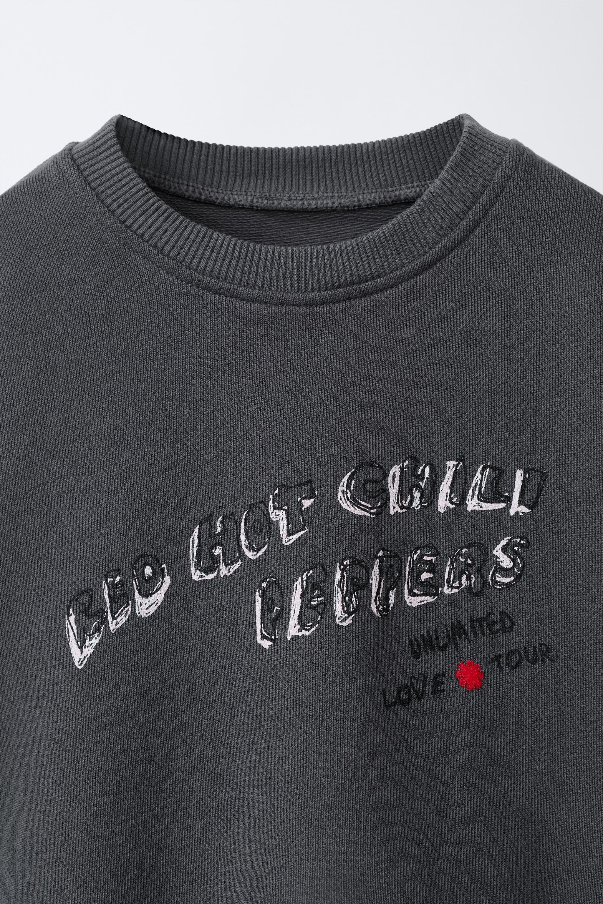 RED HOT CHILI PEPPERS © EMBROIDERED SWEATSHIRT