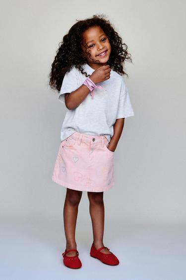 JUPE EN SERGÉ CŒURS BRODÉS - Rose de Zara