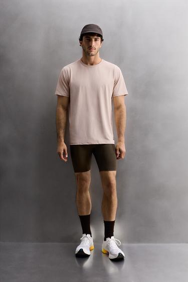 CAMISETA TÉCNICA BÁSICA - Rosa palo de Zara - Imagen 0