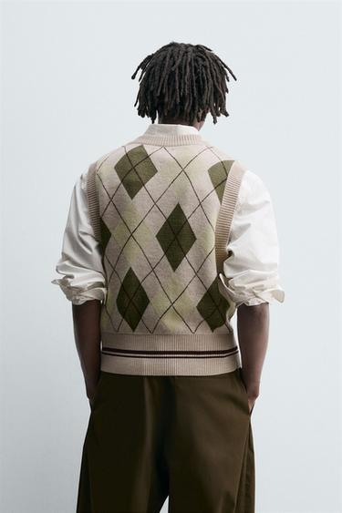 GILET EN MAILLE À LOSANGES - Beige de Zara - Image 2