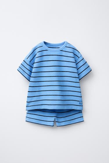 CONJUNTO JOGGING CAMISETA Y BERMUDA RAYAS - Azul de Zara