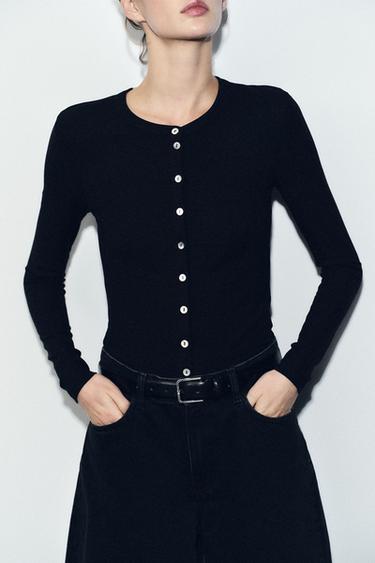 BUTTONED RIBBED T-SHIRT - Black by Zara