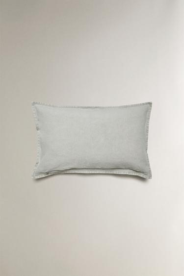 HOUSSE DE COUSSIN EN LIN DÉLAVÉ - Gris perle de Zara - Image 2