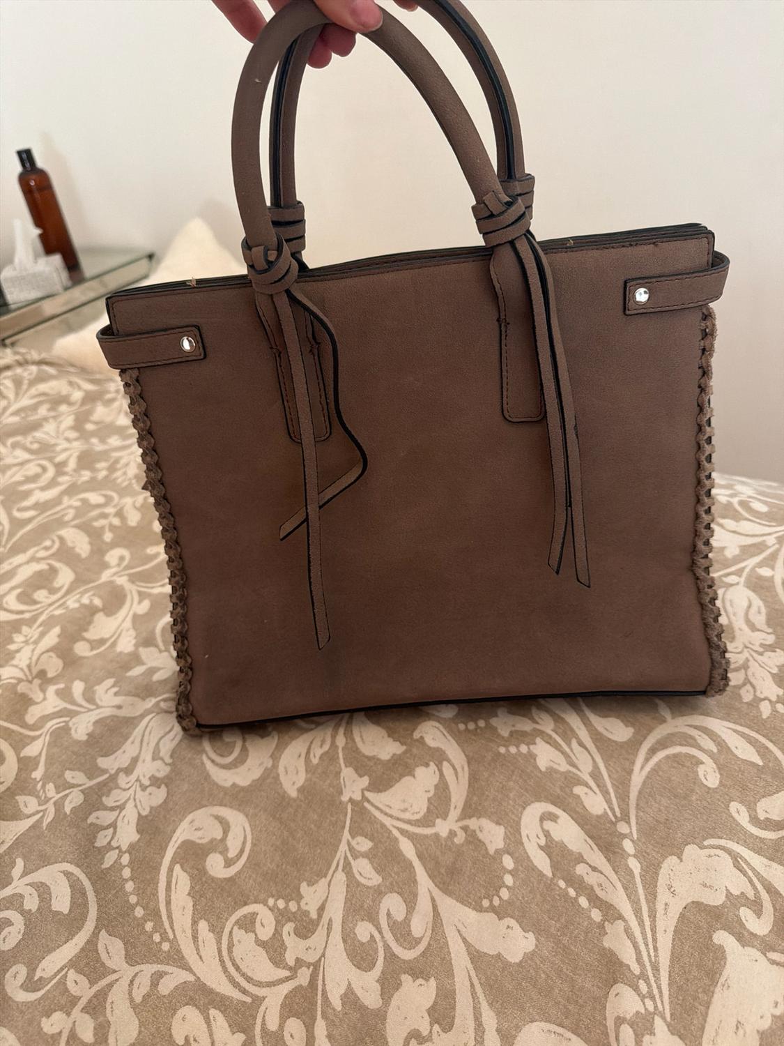 LEATHER CITY BAG WITH STITCH DETAIL - Image 4