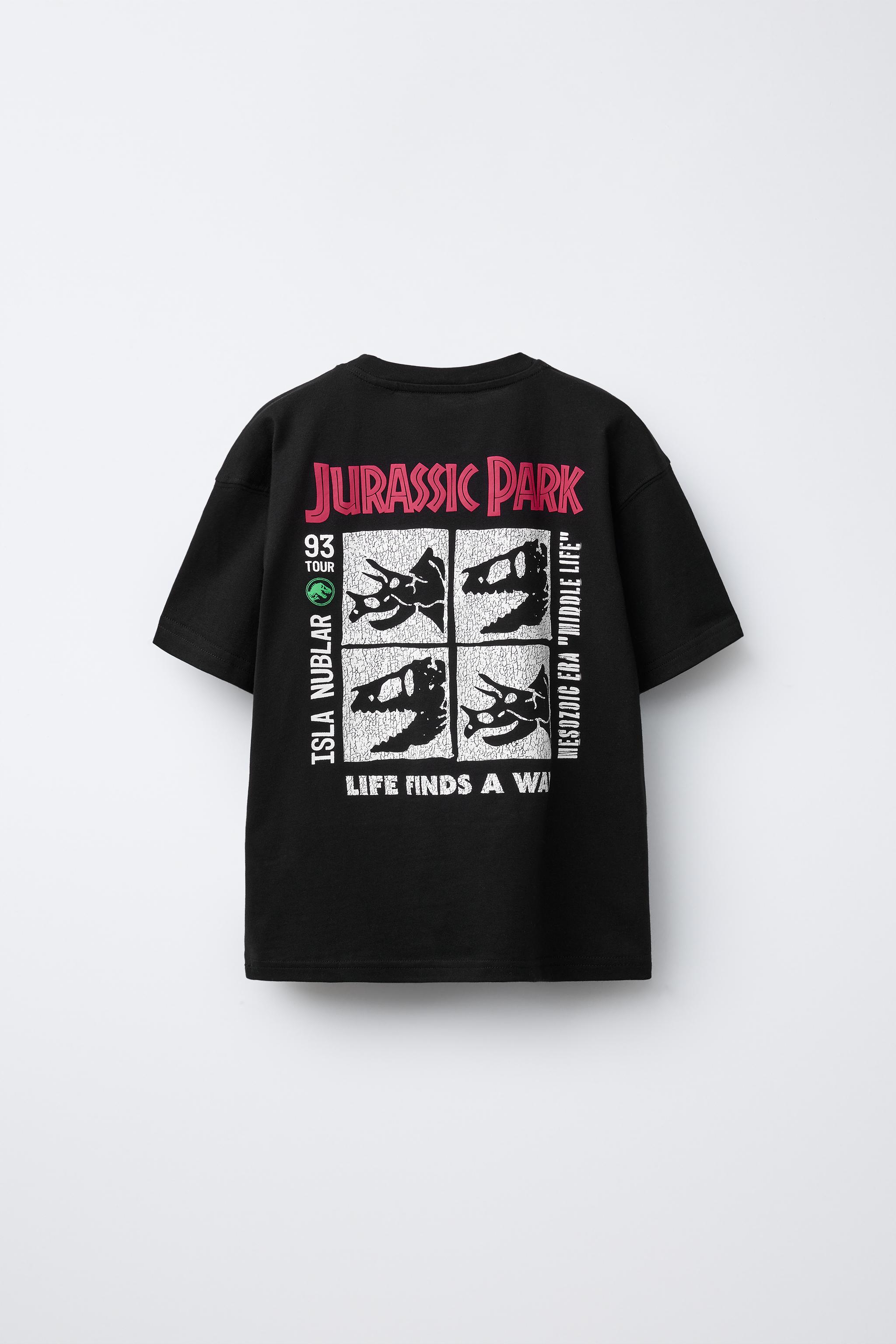★ドイツ発*ZARA*新作*SLOGAN刺繍Tシャツ/BLACK★ JURASSIC PARK © エンボスTシャツ - ブラック | ZARA Japan / 日本