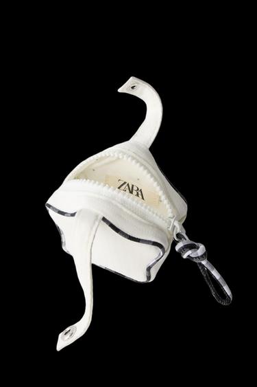 PORTA CHUPETE - Negro de Zara