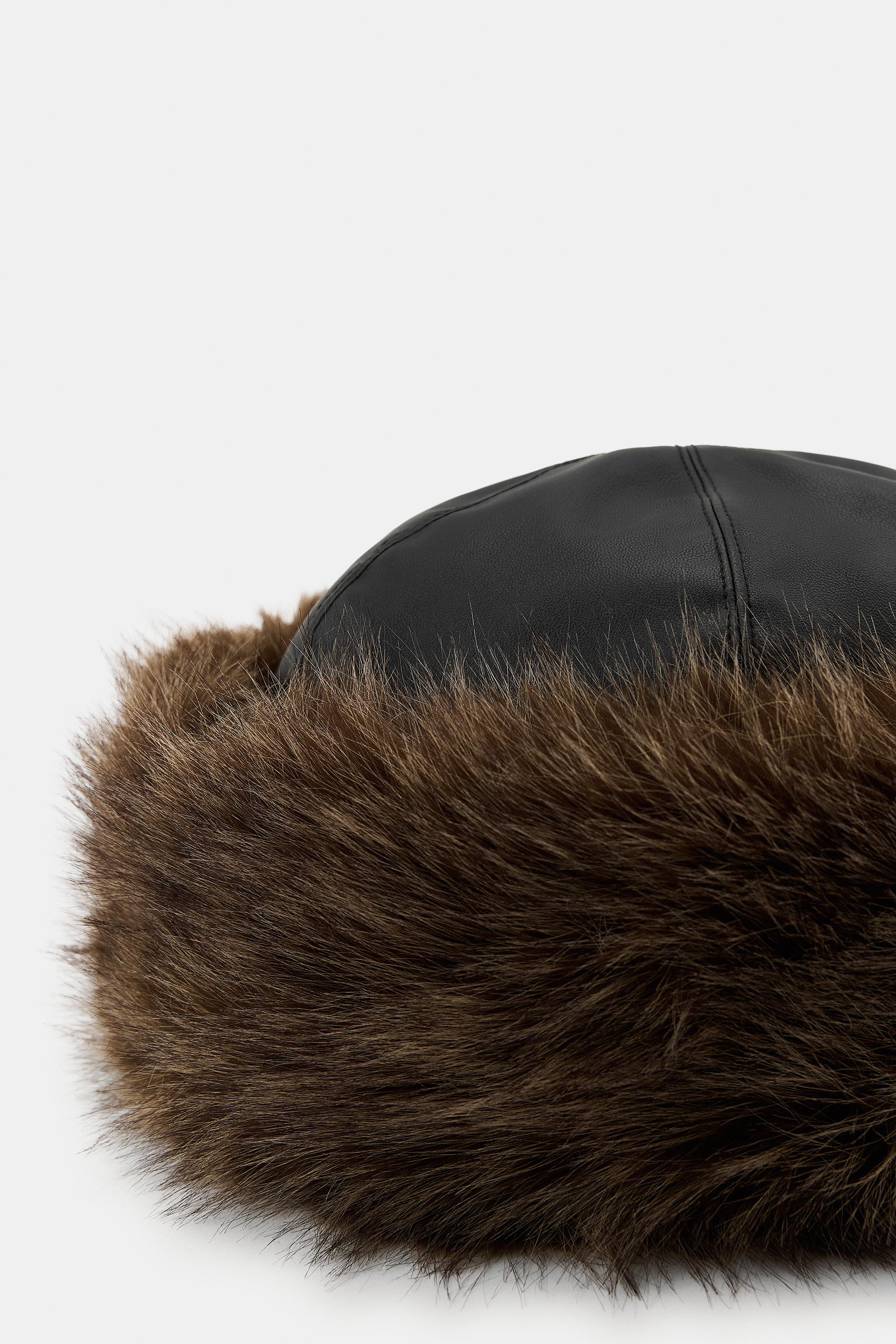DOUBLE-FACED FAUX LEATHER HAT