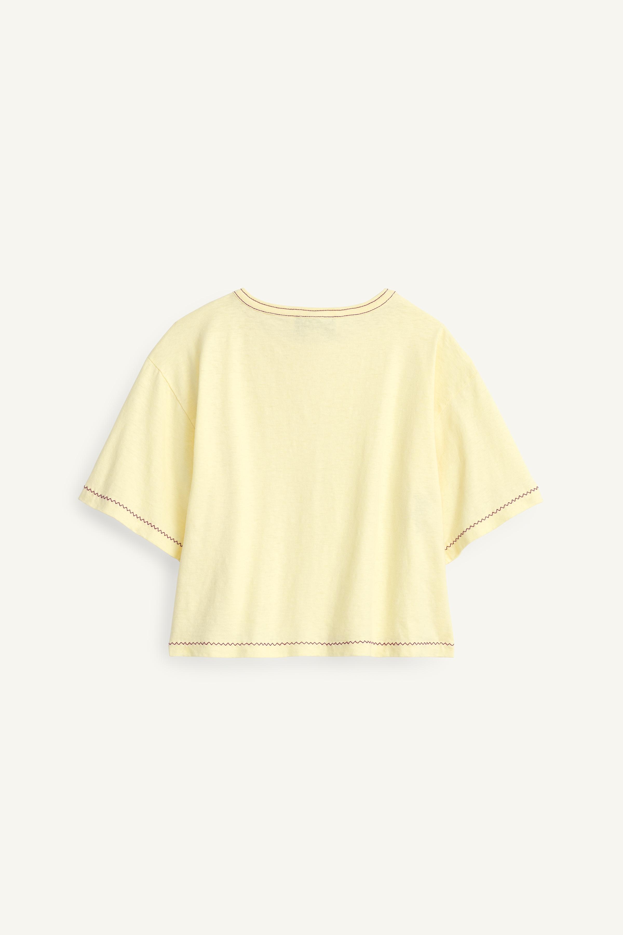 LIMITED EDITION EMBROIDERED FLORAL STITCH T-SHIRT - Vanilla | ZARA LIMITED EDITION EMBROIDERED FLORAL STITCH T-SHIRT - Vanilla | ZARA