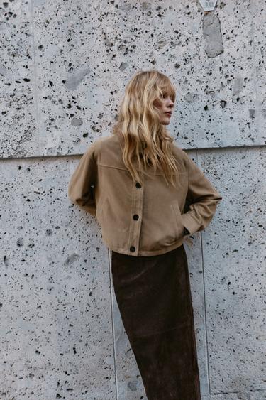 100%レザー シャツカラー ジャケットベージュZaraの100%レザー シャツカラー ジャケット - ベージュ