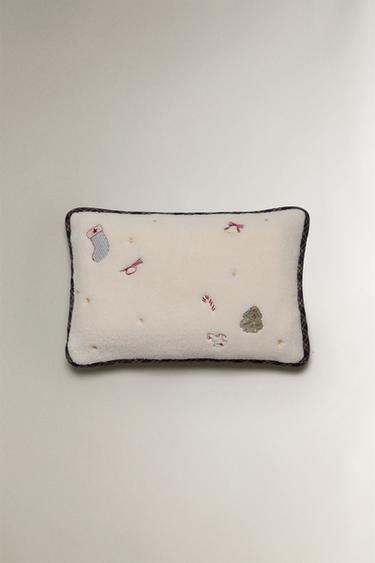 CHILDREN’S CHECKED CHRISTMAS CUSHION COVER - Multicoloured by Zara