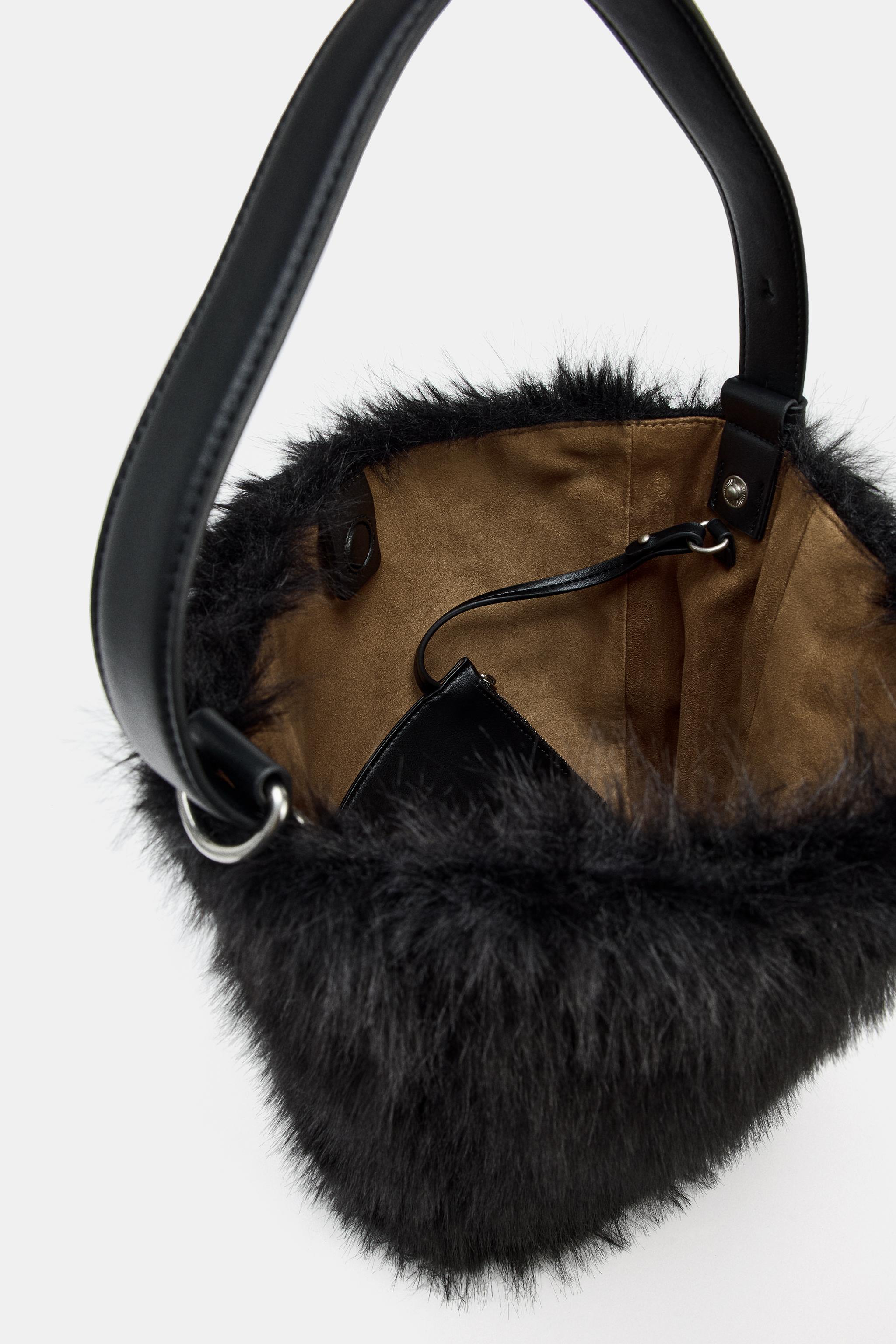 FAUX FUR BUCKET BAG