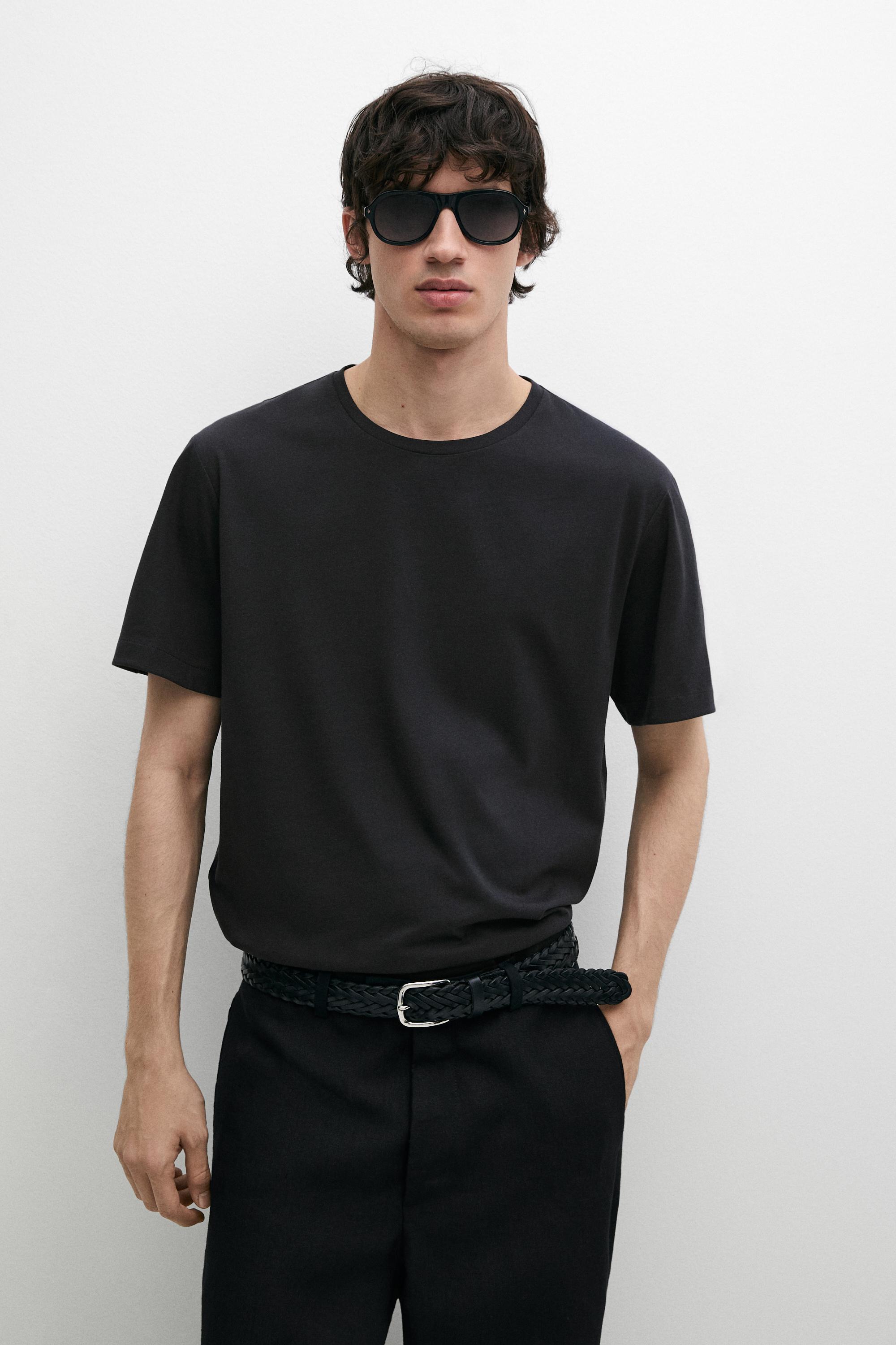 100% cotton T-shirt with shoulder detail