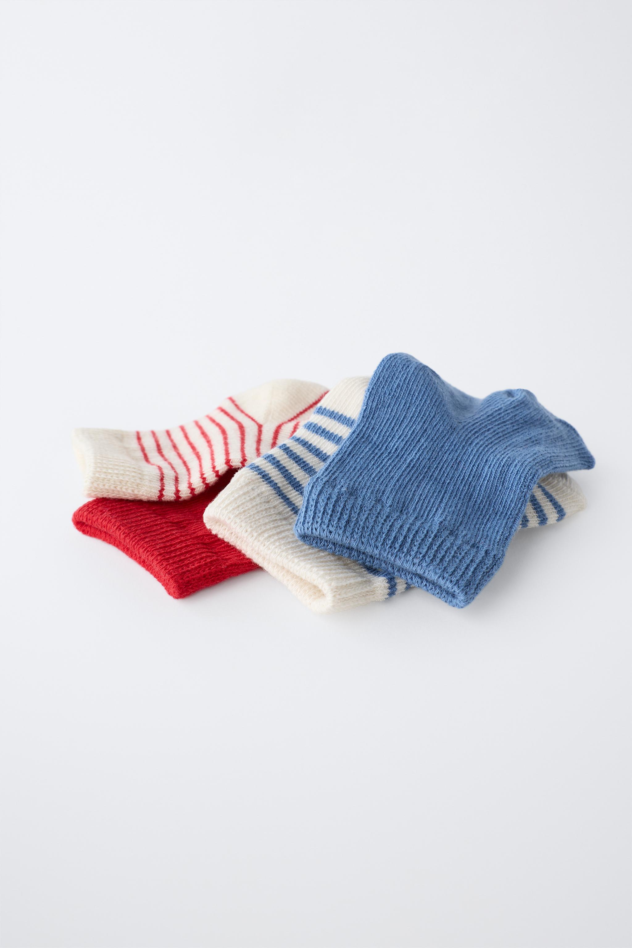 Set of 4 Colorful Socks Gift Box