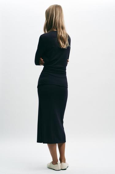 JUPE MI-LONGUE EN MAILLE UNIE - Bleu marine de Zara - Image 3