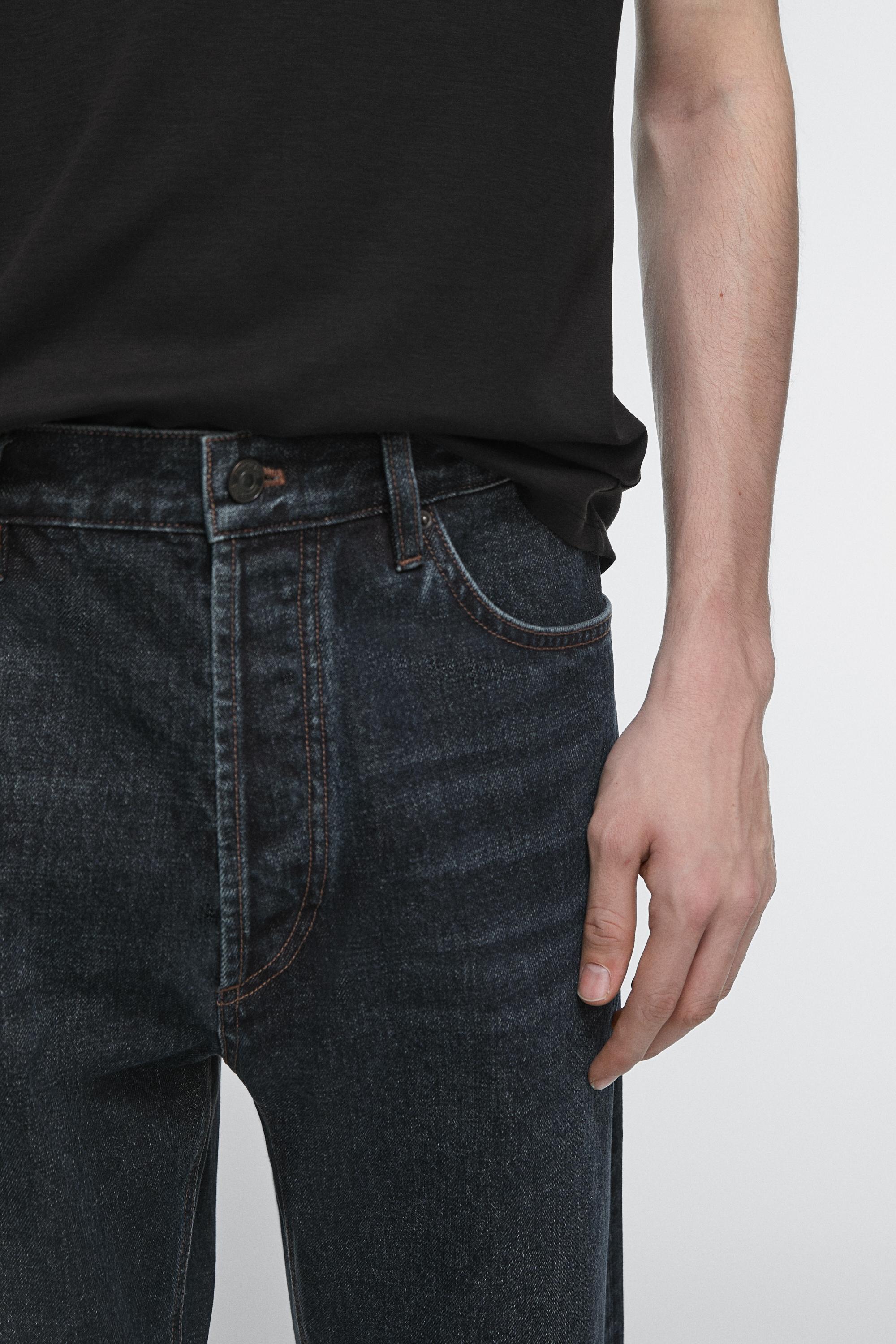 Straight-leg jeans