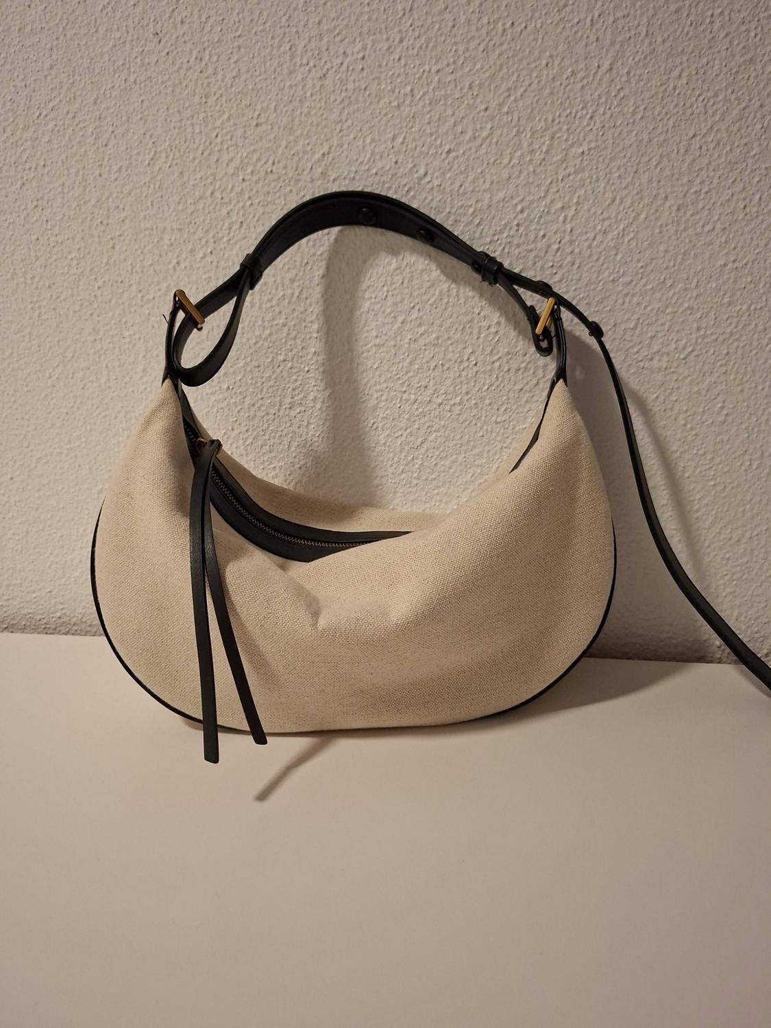 OVAL CROSSBODY BAG - Image 7