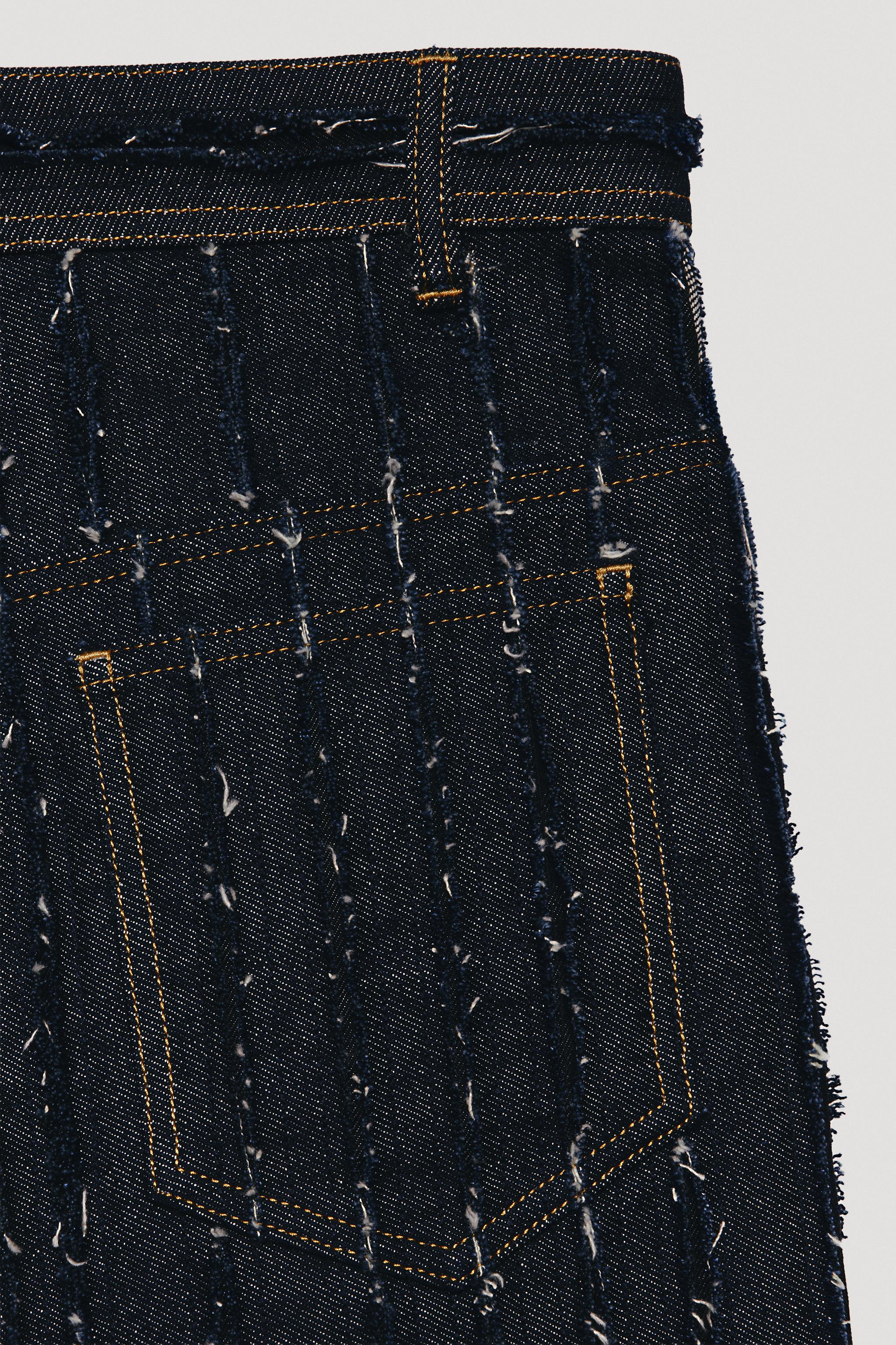 LIMITED EDITION FRAYED JEANS