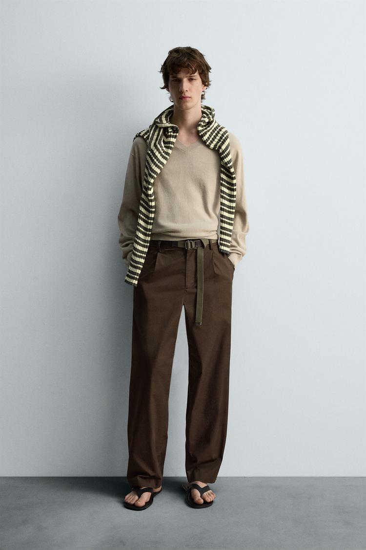 PANTALÓN CHINO PLIEGUES LIMITED EDITION Marrón ZARA España