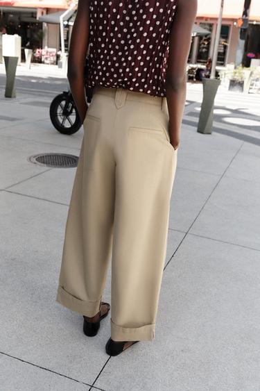 PANTALON À PINCES ET BAS À REVERS - Camel clair de Zara - Image 5