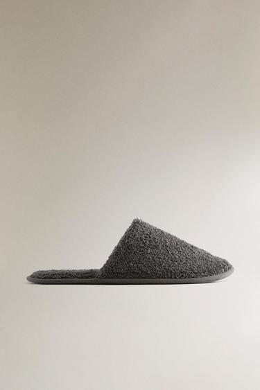 CHAUSSONS SERVIETTE DE BAIN - Gris foncé de Zara