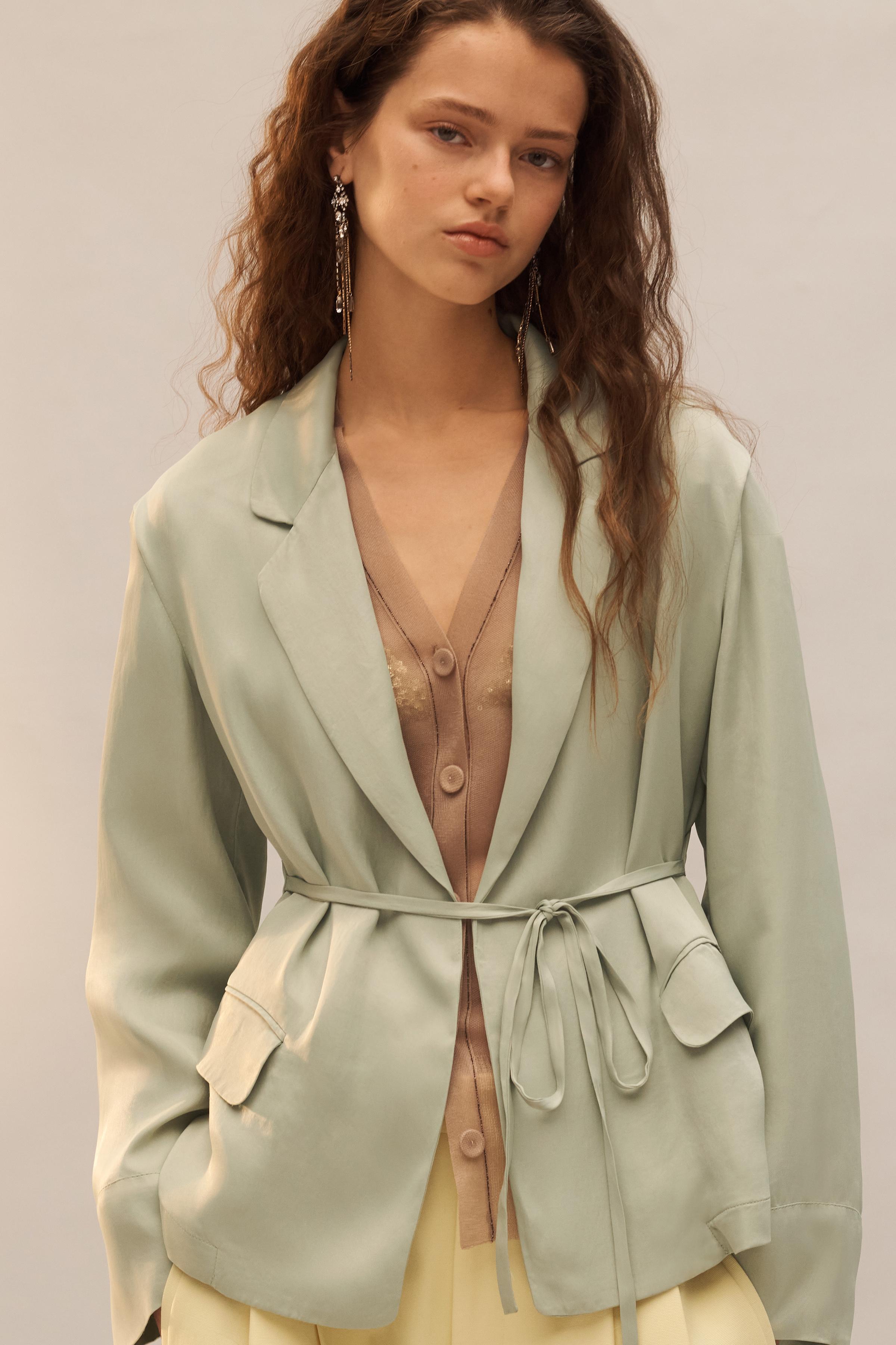 新品 ZARA LIMITED EDITION 流れるようなブレザー 緑色 M LIMITED EDITION 流れるようなブレザー - ウォーターグリーン | ZARA