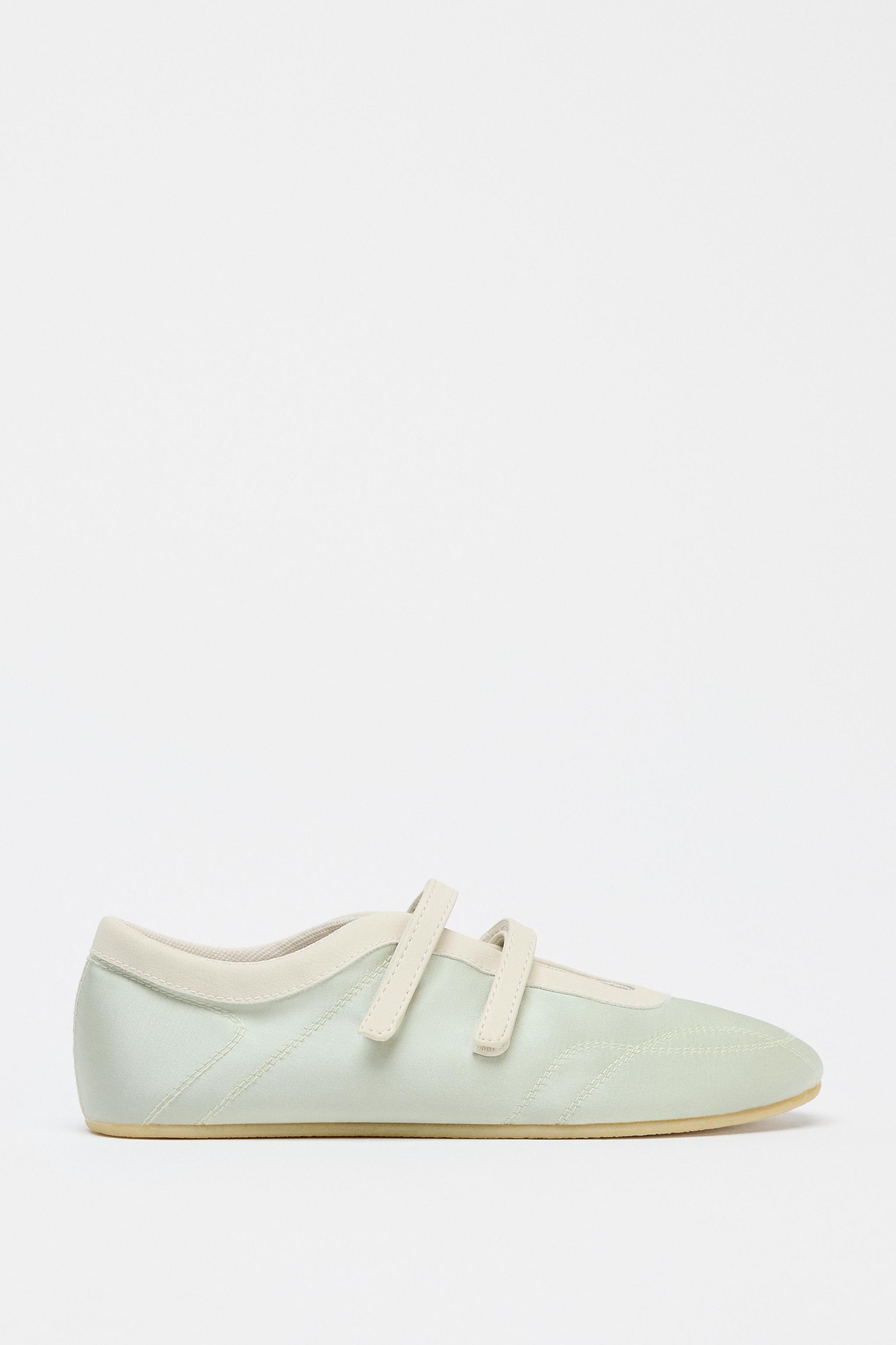 SATIN EFFECT STITCHED BALLET FLATS