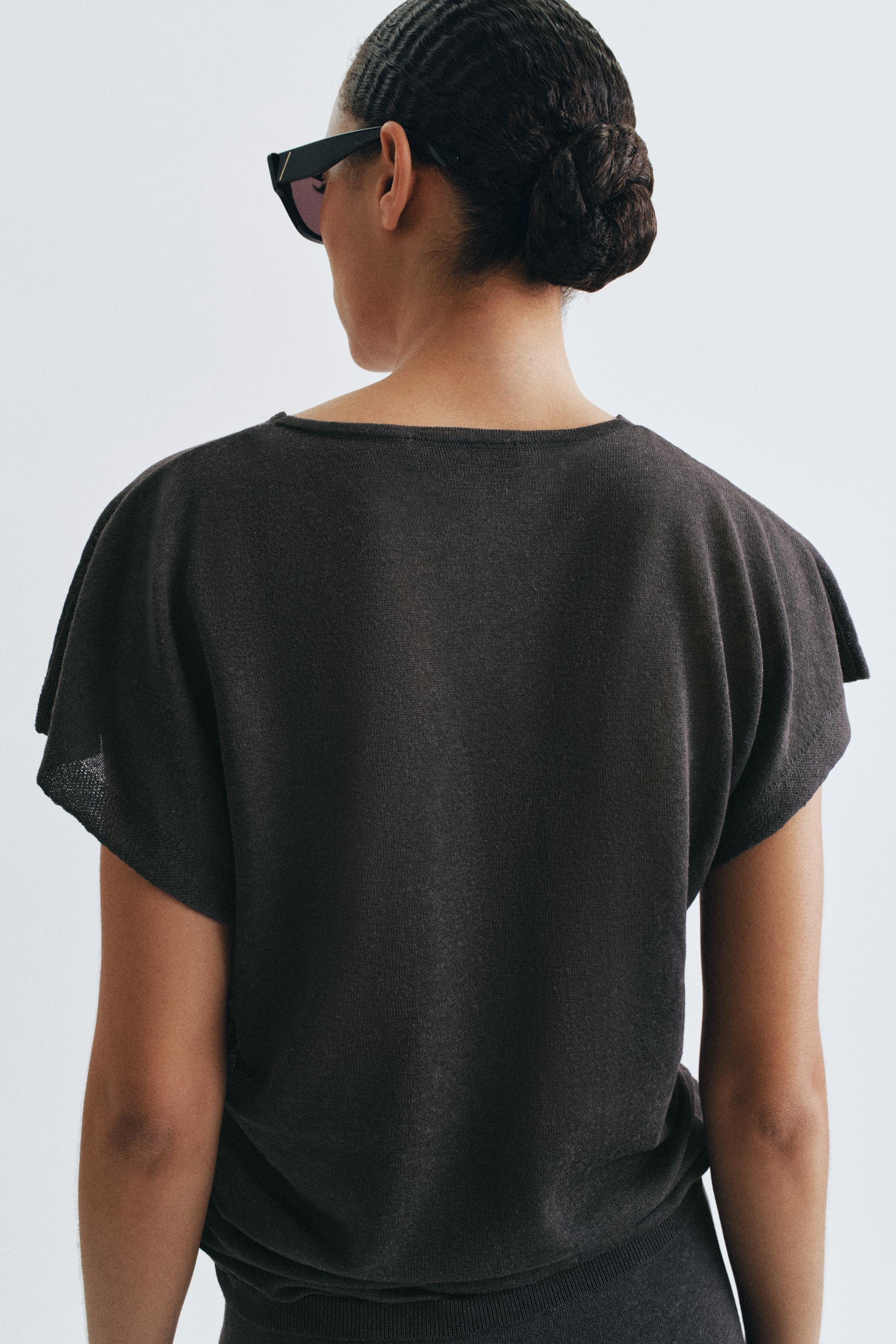 DRAPED KNIT TOP
