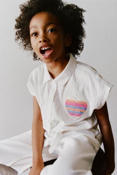 CAMISA NUDO PARCHE CORAZÓN - Blanco roto de Zara