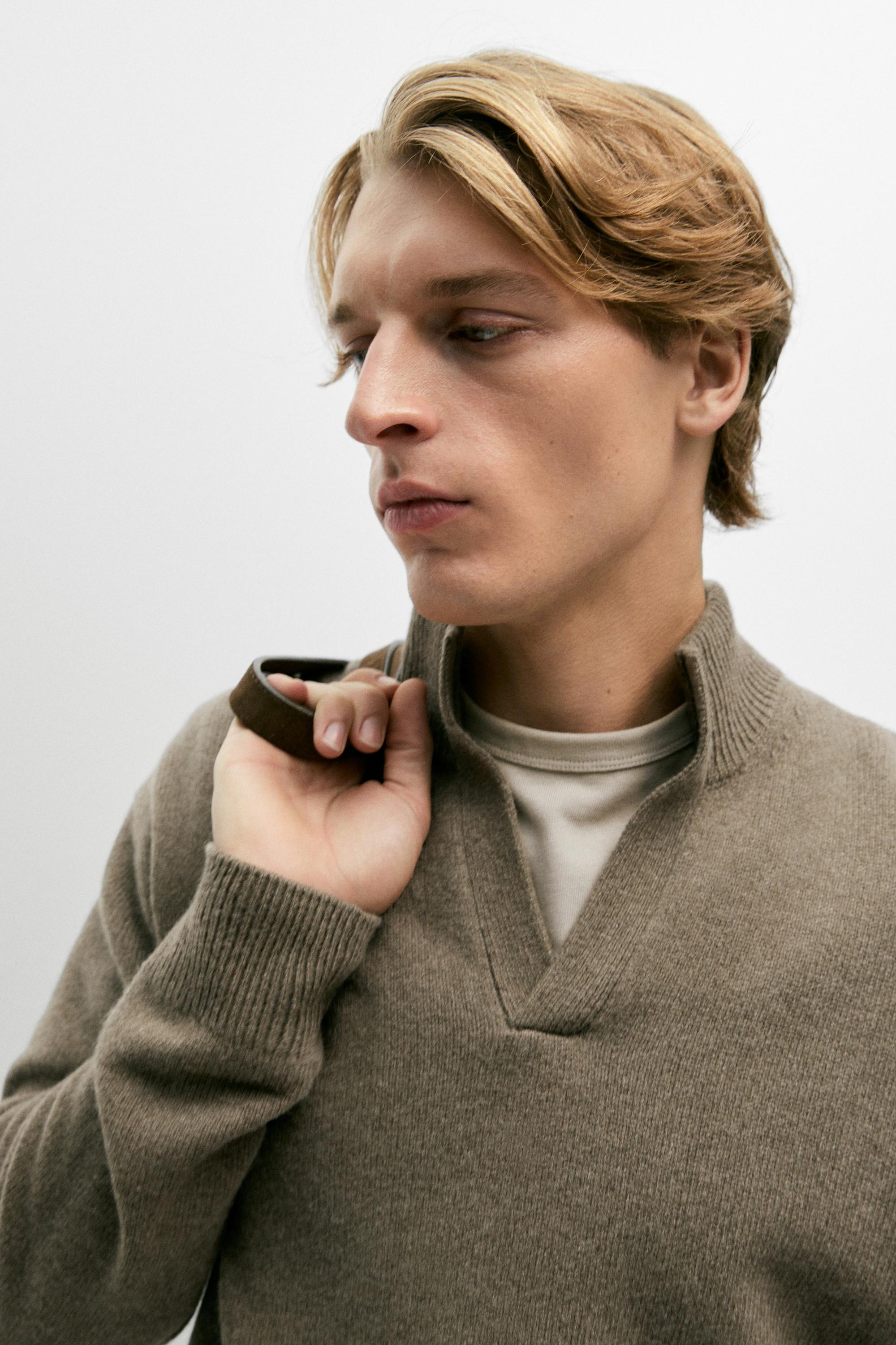 Pull en maille col cheminée 100 % laine