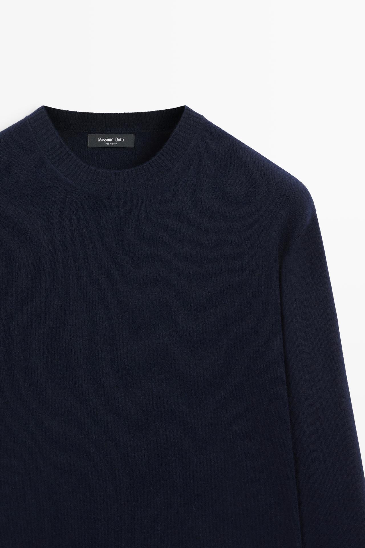 Wool blend round neck knit sweater — Navy blue