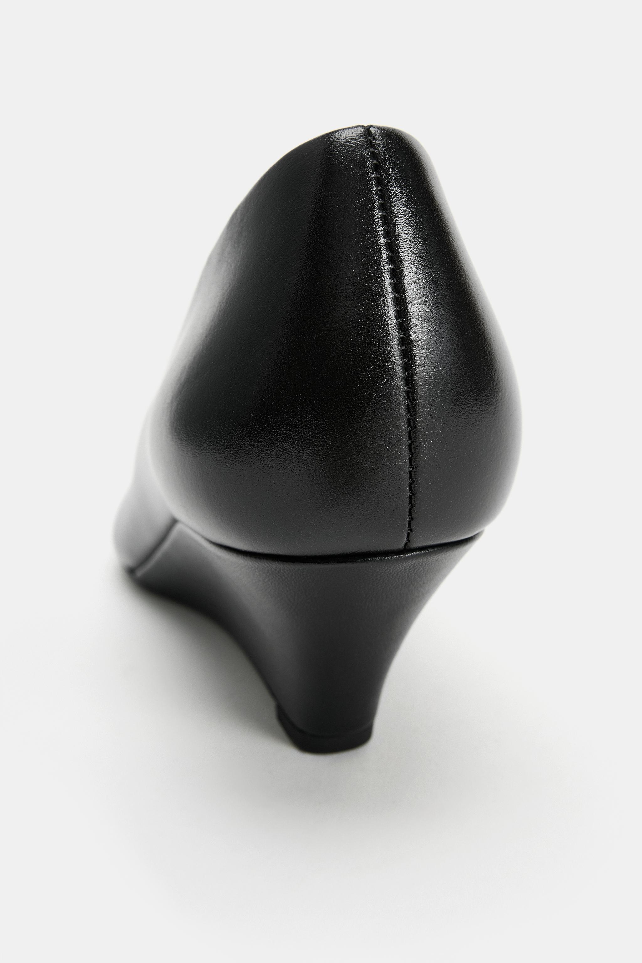 LEATHER WEDGE SHOES