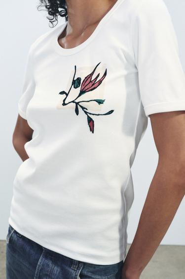 T-SHIRT ESTAMPILLAGE FLEUR - Blanc de Zara - Image 0