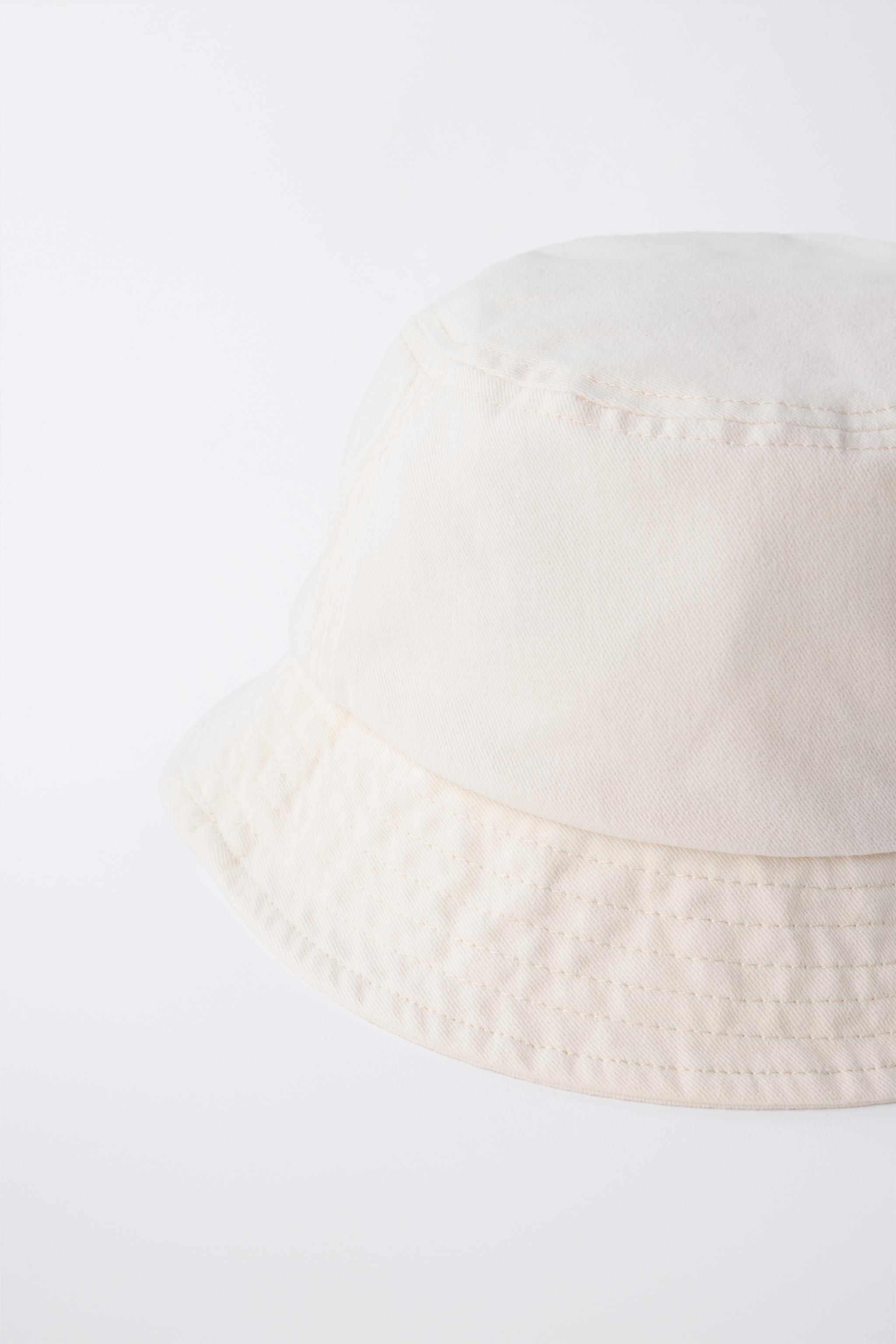 CONTRAST STITCH BUCKET HAT