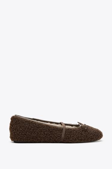 BORG EFFECT BALLERINAS - Brown by Zara